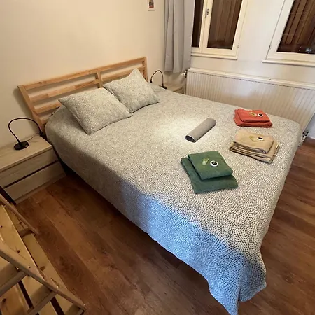 Ferienwohnung Au Beffroi Thuin Exterior foto