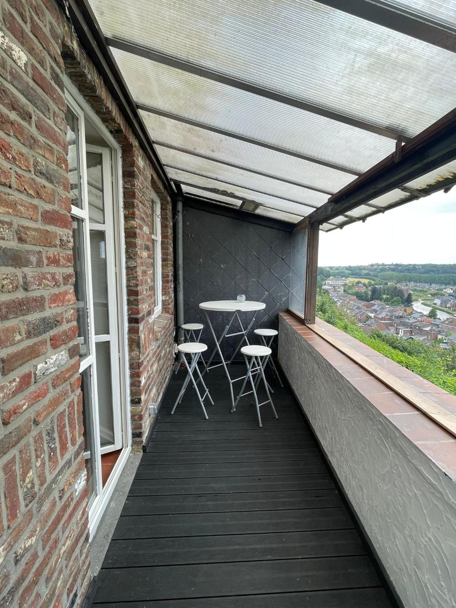 Apartment Au Beffroi Thuin